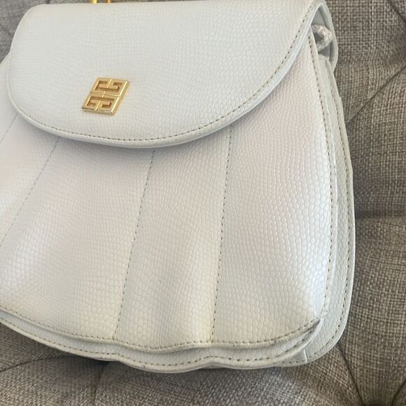 RARE Givenchy seashell bag - Picture 7 of 15